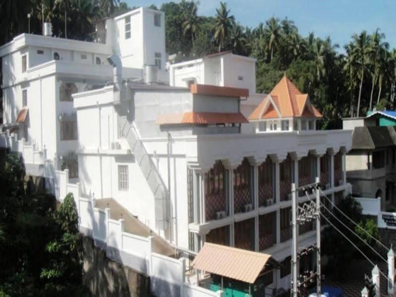 Indraprastha Beach Resort Varkala Exterior foto